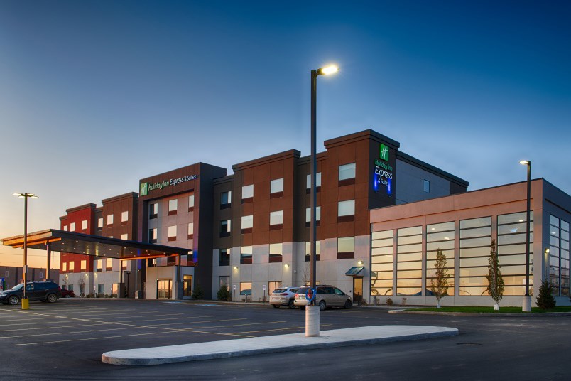 holiday-inn-express-north-battlefordedit-jpg