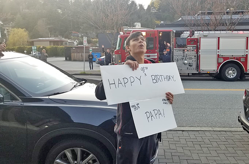 Family gathers on street to celebrate West Vancouver veteran's 97th birthday_0