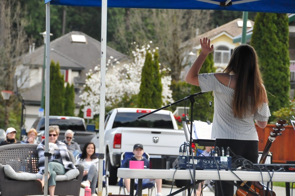 Black welcomes her online and in-person audiences before her fundraising concert Saturday.