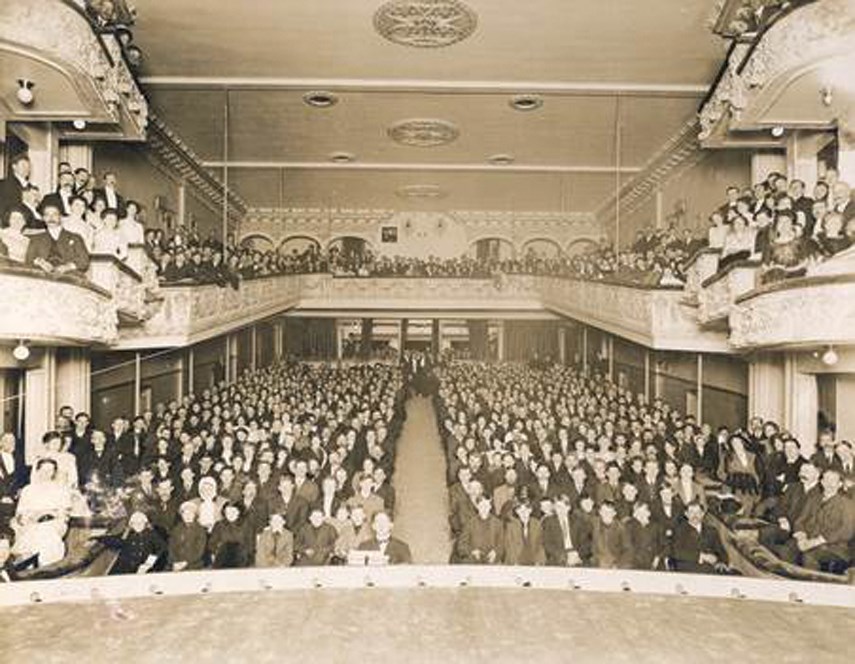 Lonsdale theatre Interior web.jpg