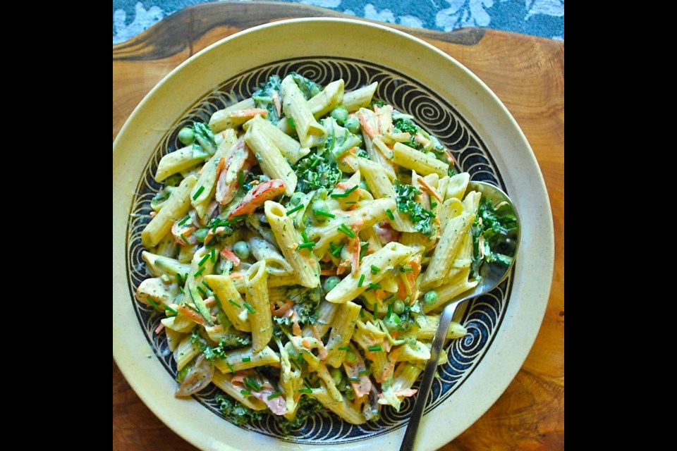 Green Goddess Pasta and Vegetable Salad is flavoured with a rich and tangy dressing.
