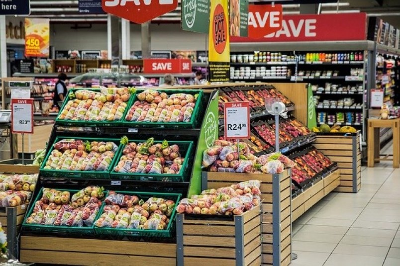 Grocery store fruit