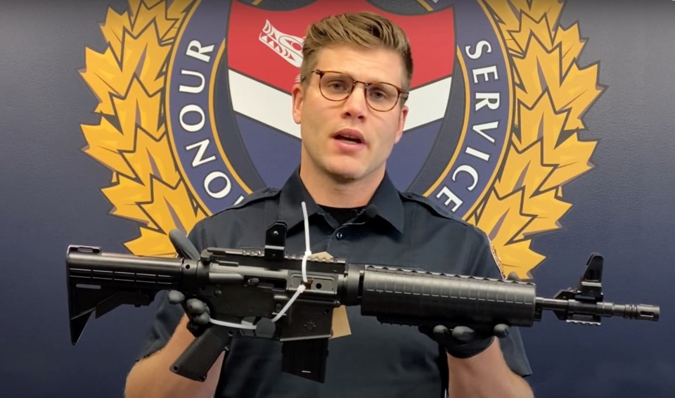 replica gun seized