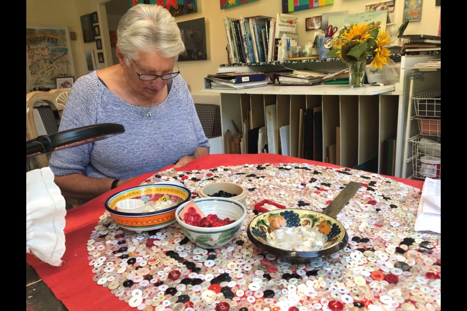 Margreth Fry was working on her project. Nono Shen photo