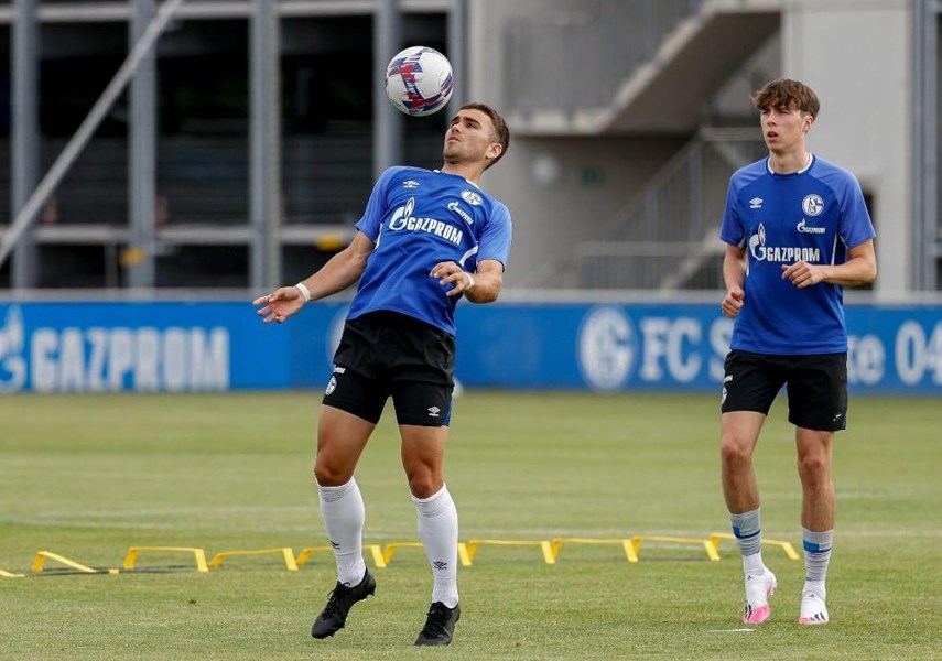 West Vancouver's Yigal Bruk trains with his new teammates after signing a professional contract with German club FC Schalke 04. Bruk will start out with the club's U19 team. photo FC Schalke 04