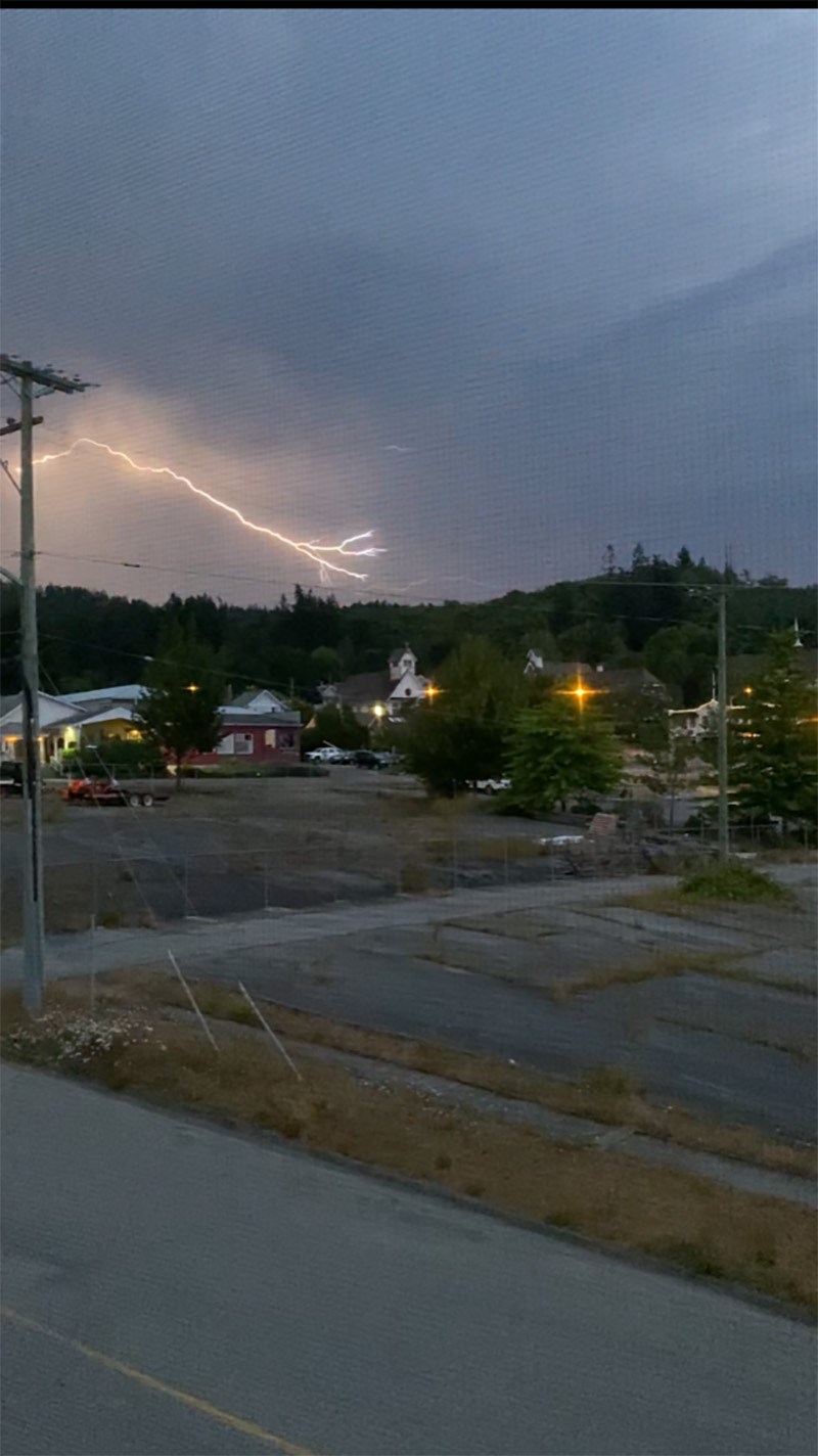 Lightning Powell River