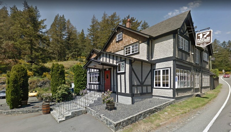 photo - 17 Mile House Pub on Sooke Road