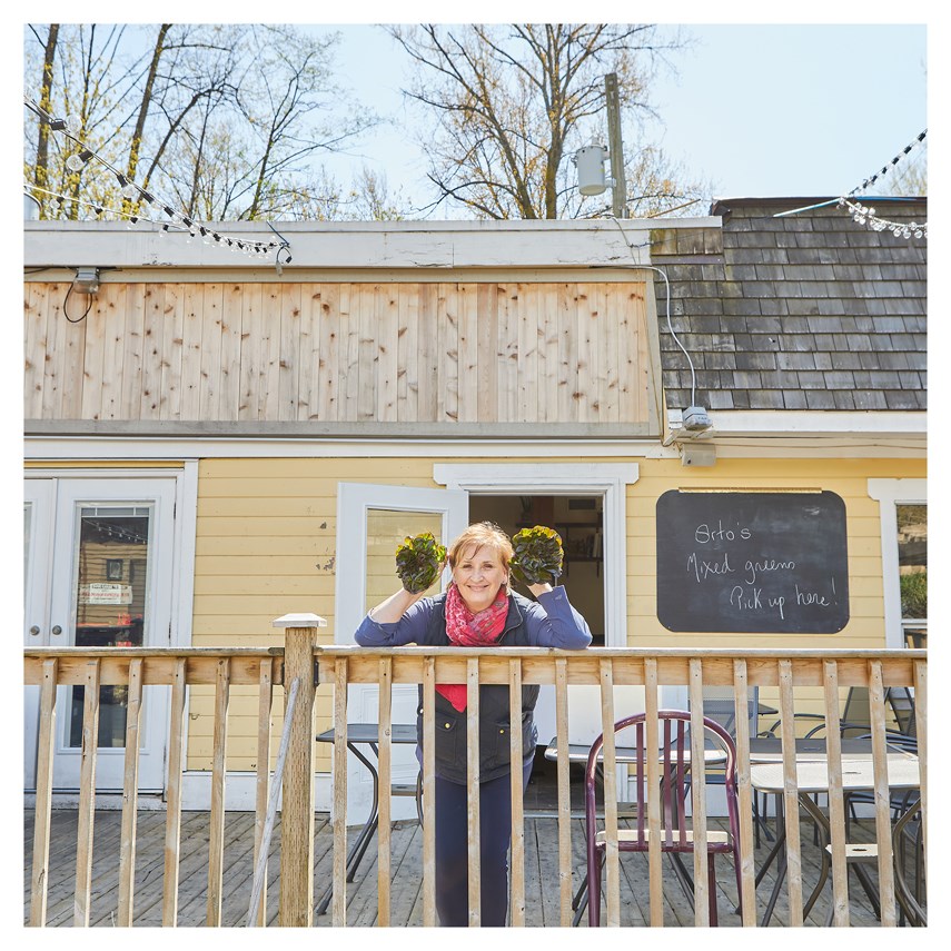 North Vancouver married couple starts photo project of their favourite local foodies_3