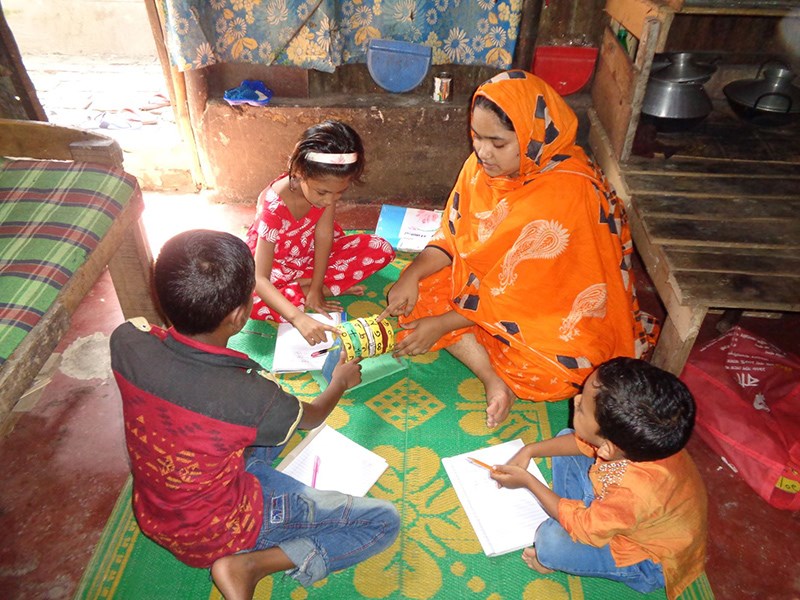 EDUCATION DIFFERENCE: Mothers are back to teaching small cohorts of children in their homes after a COVID-19 lockdown was lifted in the slums of Dhaka, Bangladesh. A committee, including Powell River Rotarians, is seeking funds to train 25 mothers in the city’s slums. Contributed photo