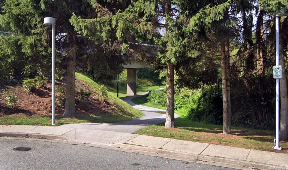 BC Parkway, Edmonds SkyTrain station