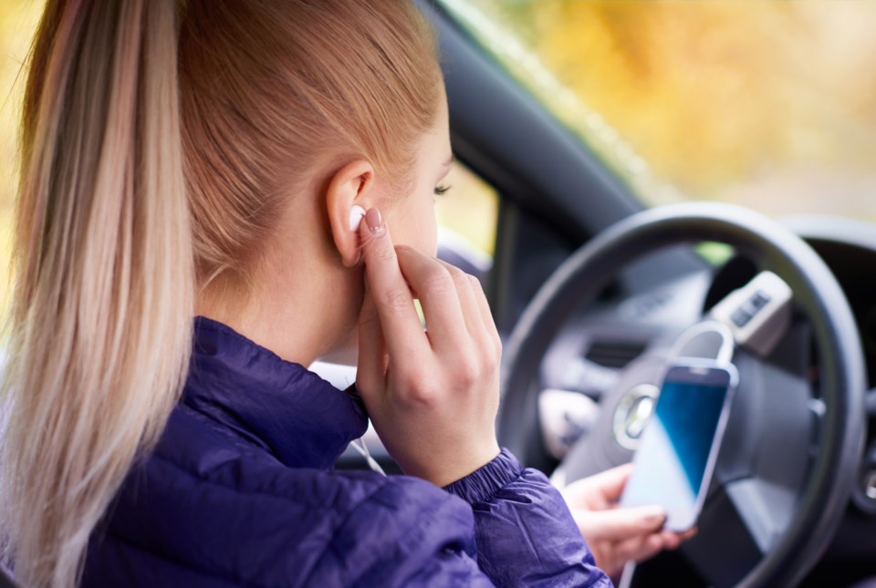 earphone/ear buds use in cars.