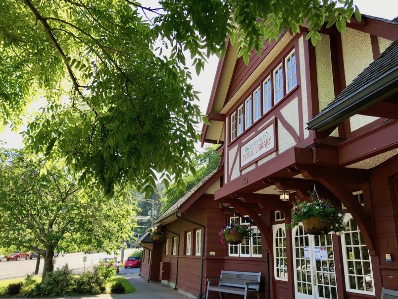 Bowen Island Library exterior