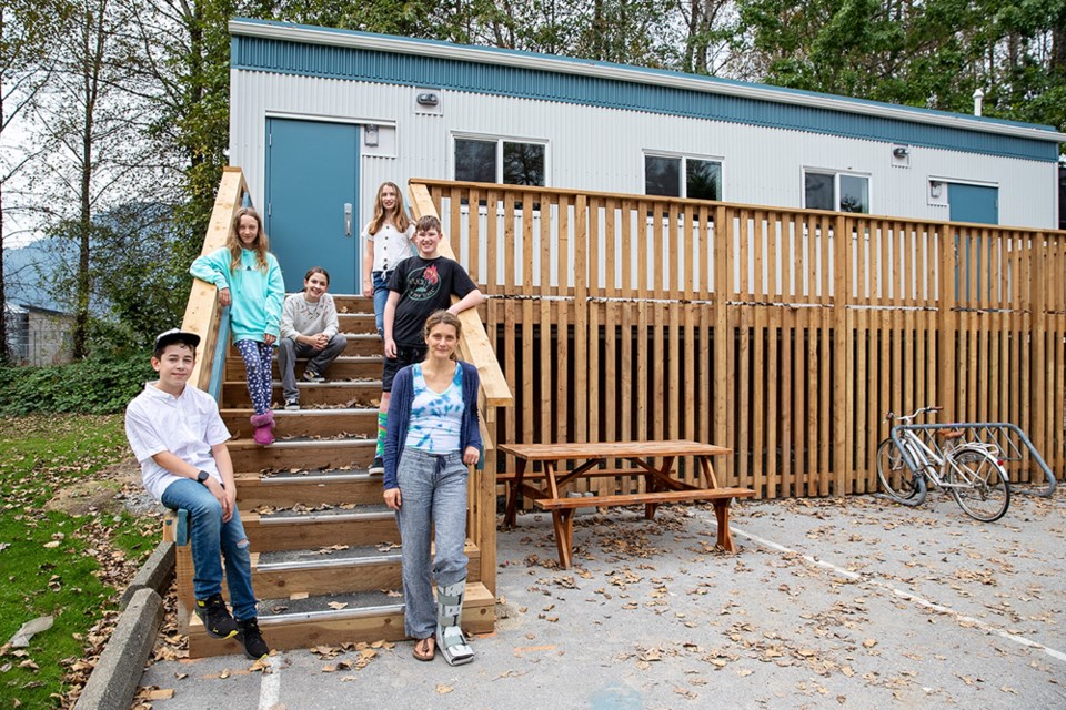 Pictured below are Sacha Chenier (front L), Annabel Potvin (behindhim), Ali McLeod (beside her), Cha