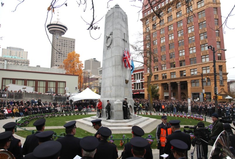 Vets-cenotaph-Jason-Lang