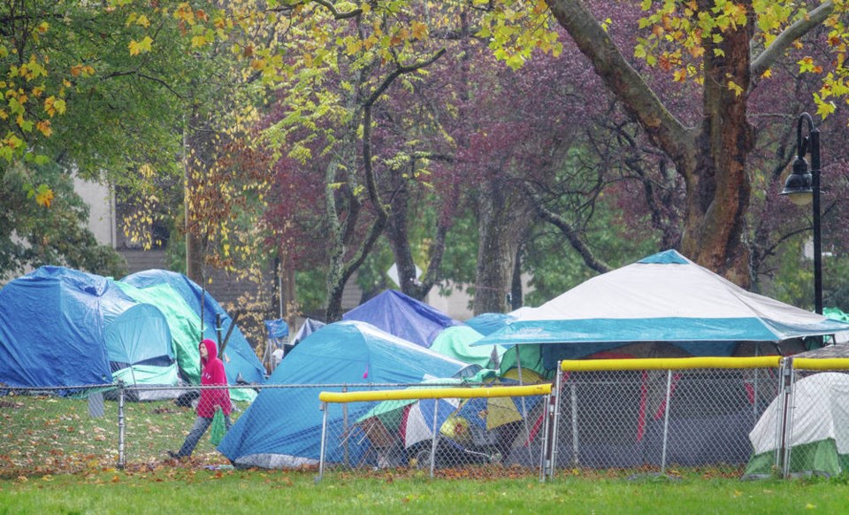 Central Park still crowded with tents despite new rules for encampments