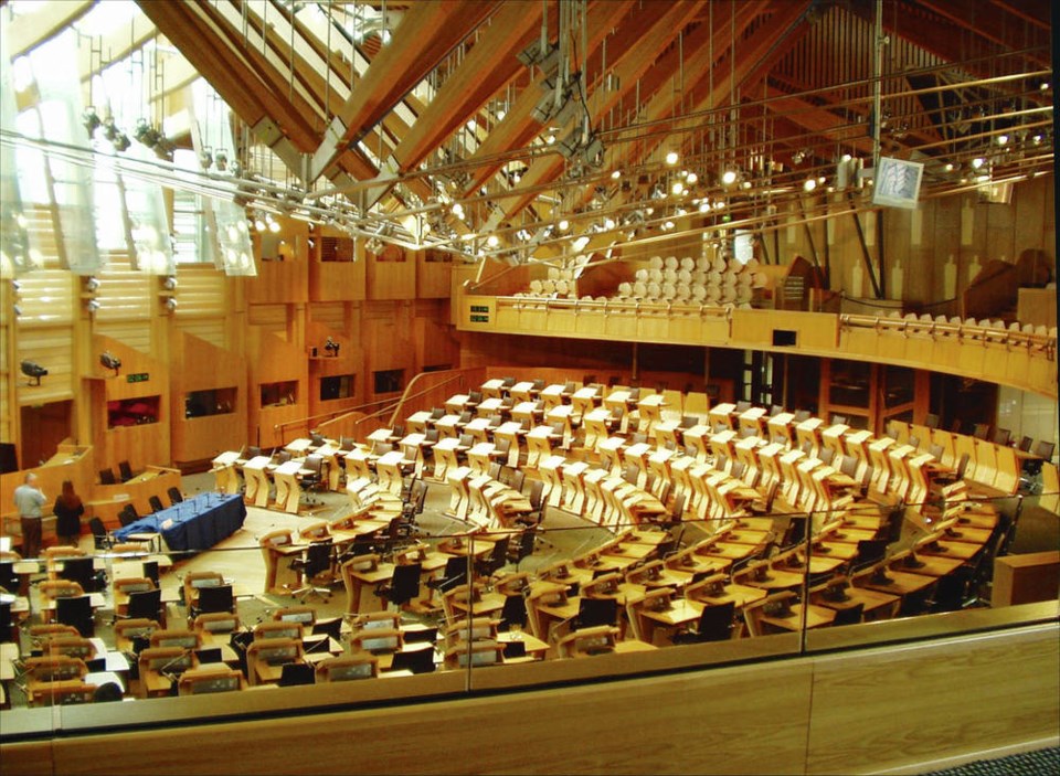 TC_81338_web_Debating_chamber_Scottish_Parliament_-31-05-2006-.jpg