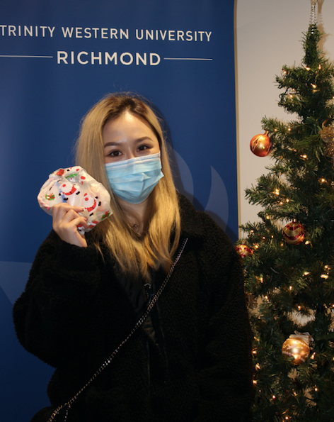 Richmond teachers offering holiday cheer through gift bags_0