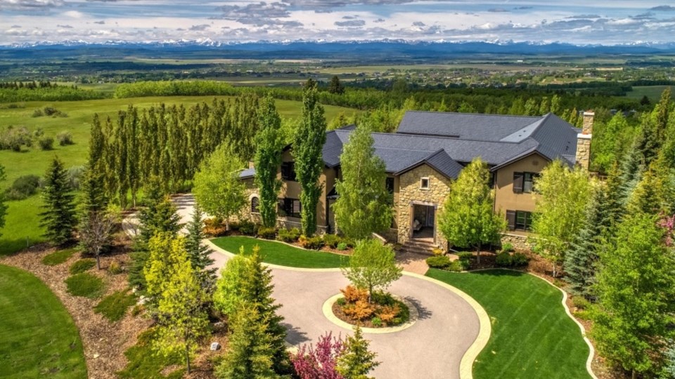 Luxury Calgary property up for unreserved auction. | Concierge Auctions