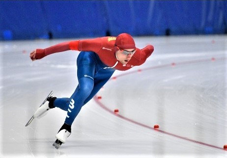 Eric Orlowsky of Prince George competes last season at a Canada Cup long track event Dec. 6., 2019 in Fort St. John. The 19-year-old Prince George Blizzard Speed Skating Club alumni, is back training in Prince George while repairs are made to the indoor Olympic Oval in Calgary.