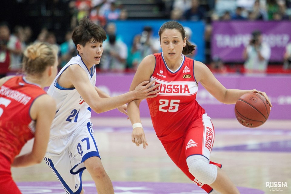 04 UNBC basketball Svetlana Boykova