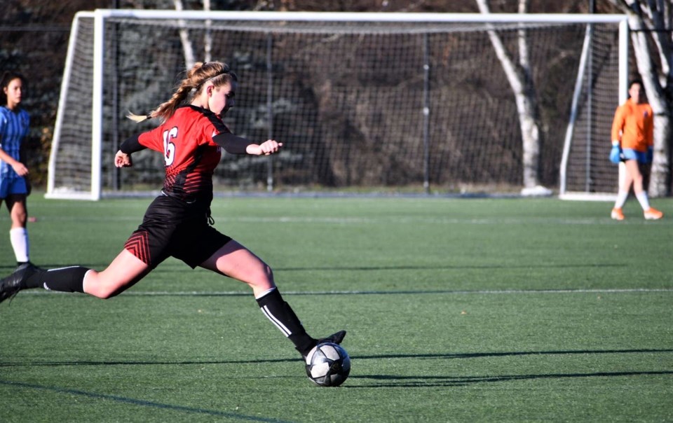 11 UNBC soccer recruit Anna deWynter