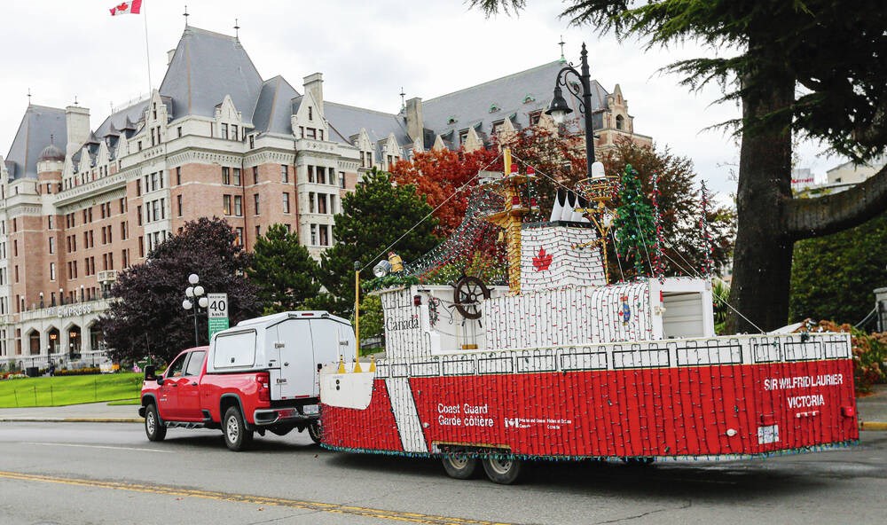 Santa Claus is coming back to town with return of holiday parades Victoria Times Colonist