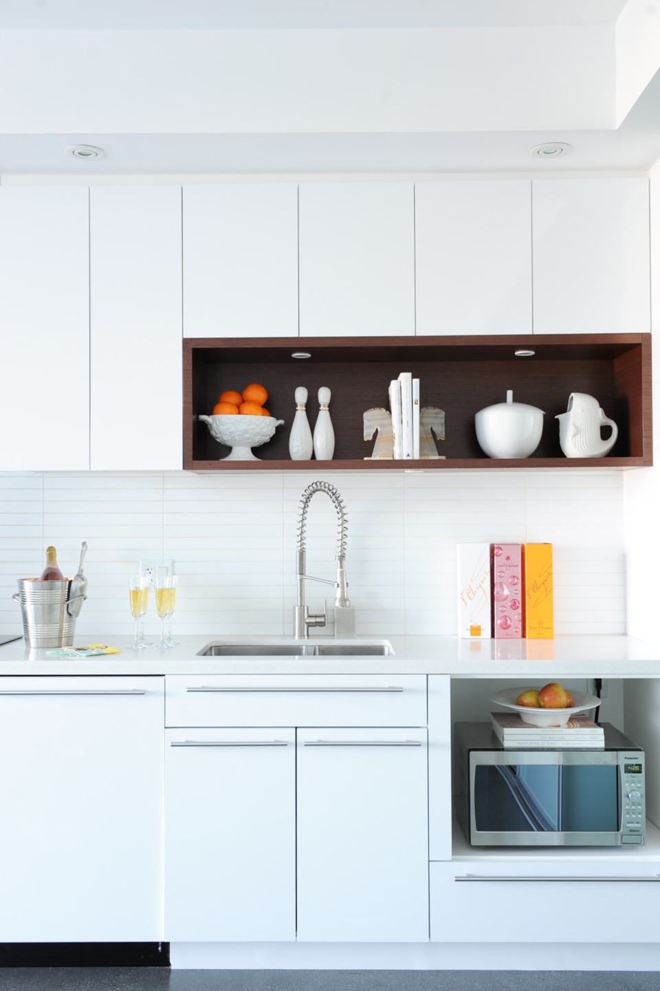 Design Bright Whites