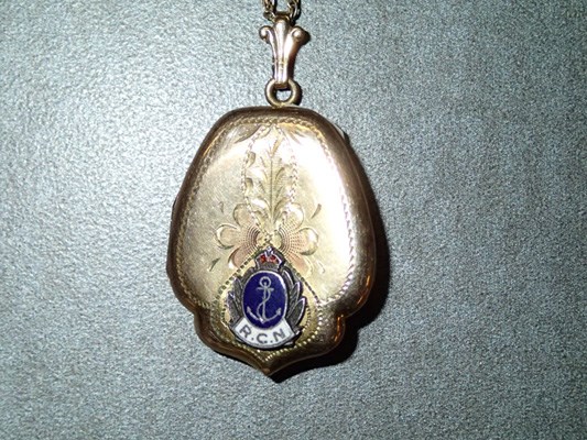 Found: New Westminster police are looking for the owner of some gold-coloured jewelry found in the parking lot of the Columbia Street B.C. liquor store.