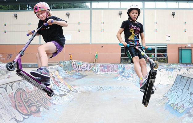 KRISTEN Leston and Shifra Hetherington