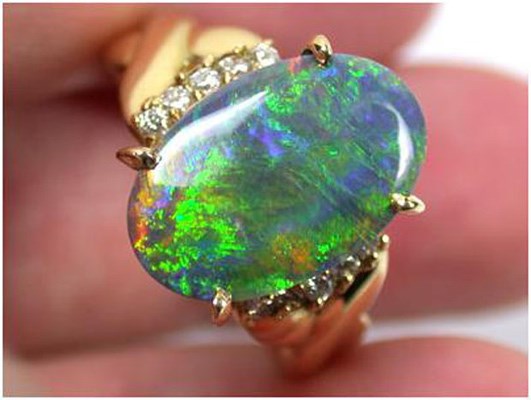 Photo of what the gold ring looks like