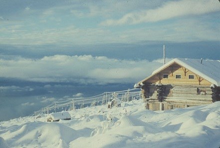 A January 1955 photo of Hi-View Lodge