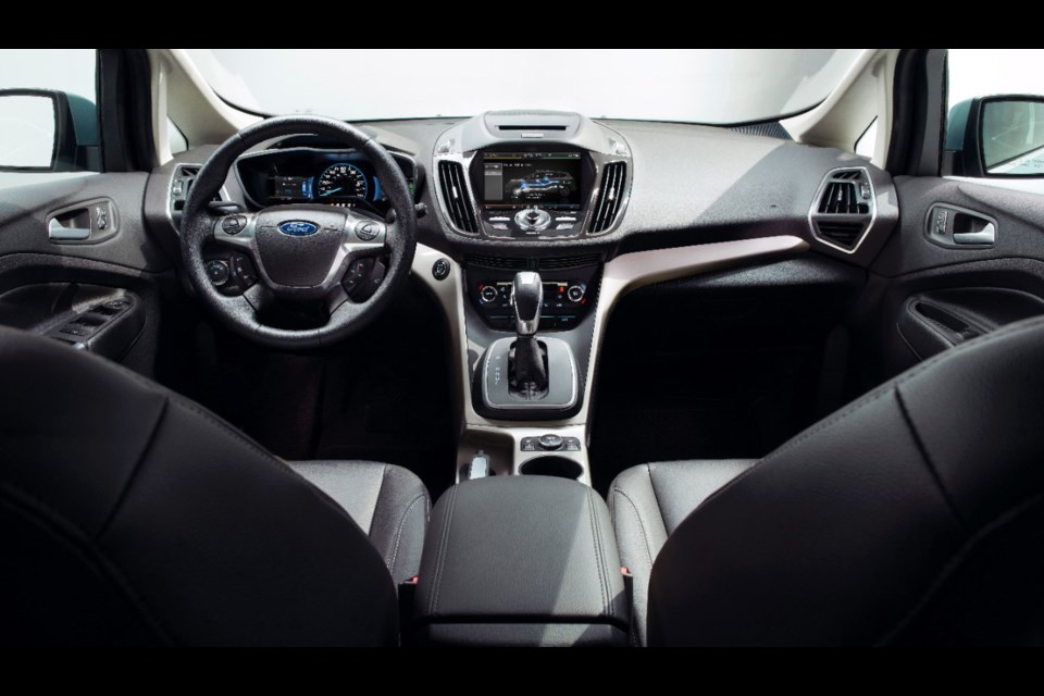 Standard equipment includes MyFord Touch, heated leather-trimmed front seats, rain-sensing wipers, keyless entry, power and heated exterior mirrors and a reverse sensing system.