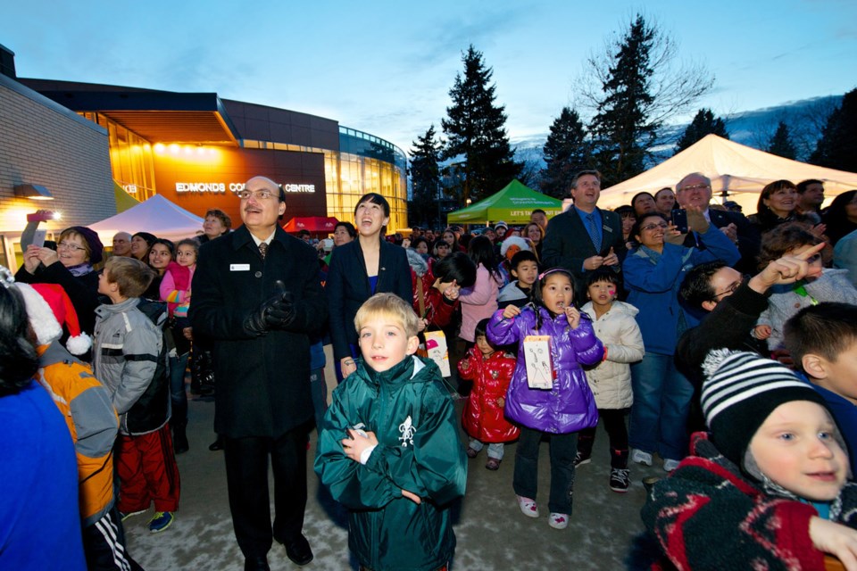 edmonds festival of lights burnaby