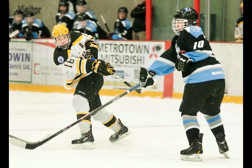 12-28-2013 Bantam AAA International Tournament at Bill Copeland Arena
Burnaby Winter Club (white) vs Alaska Junior Aces Chung Chow photo