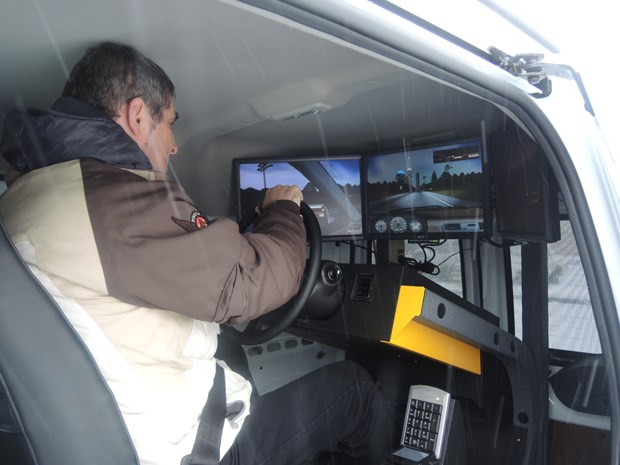 News reporter Alan Campbell takes the Moncar Simulator for a spin.