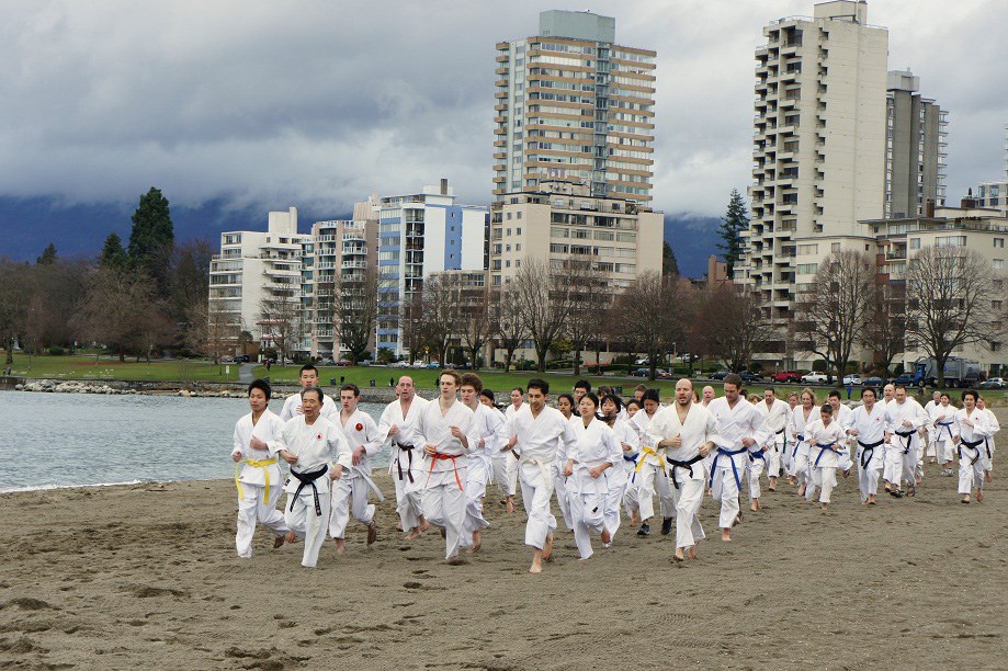 Shito-Ryu Seiko Kai Karate-Do Beach Practice
