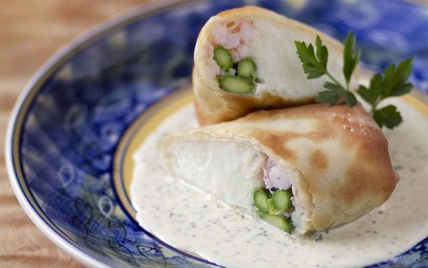 Phyllo-wrapped halibut with shrimp and asparagus