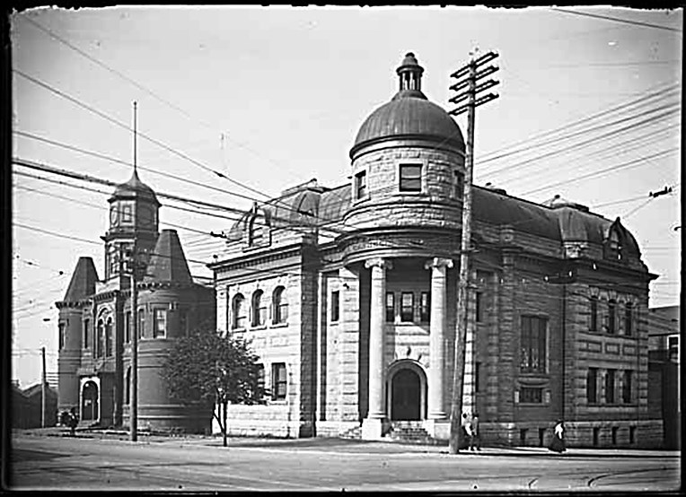 The Carnegie Library at the south west corner of Main and Hastings Streets in 1904, a year after it opened. Photo courtesy Philip Timms, Vancouver Public Library 3424.