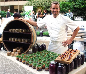 VAN201208222214508.jpg