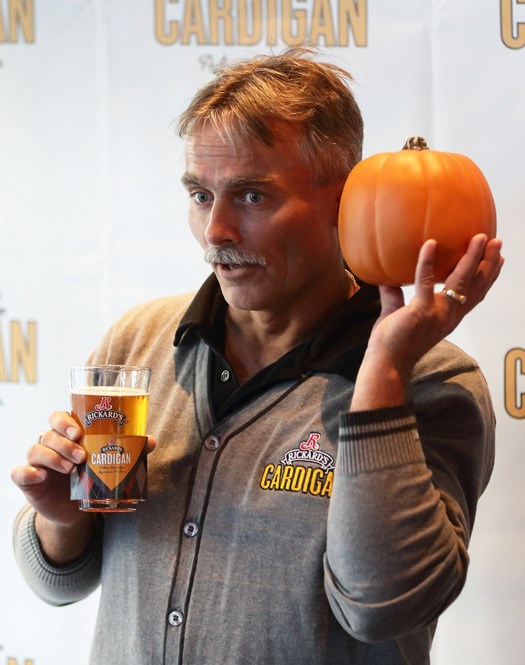 VAN201209122245137.jpg