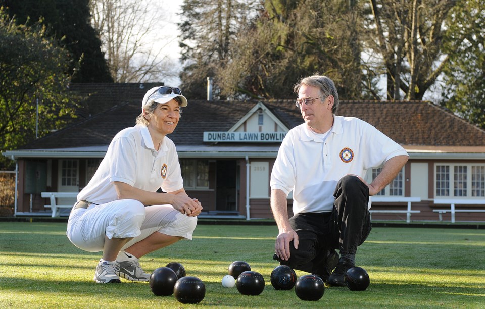 lawn bowling