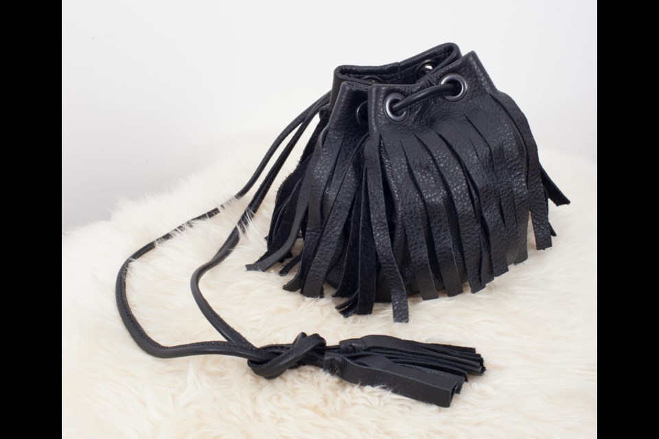 No need to search for the sale, Garmentory brings you the sale racks from boutiques and designers you love.