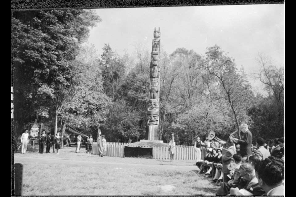 A totem pole is unveiled in Mexico City. Designed by Mungo Martin and carved by Tony Hunt Sr. in 1961, the pole was commissioned by the Canadian government as a gift to Mexico on the 150th anniversary of its independence.