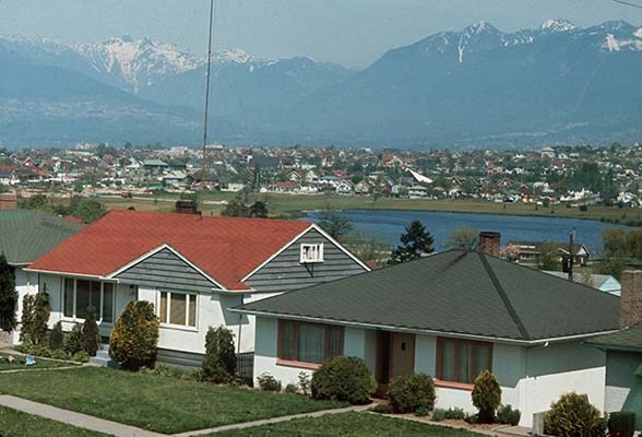Trout Lake Cedar Cottage circa 1960. Photo: City of 鶹ýӳArchives, COV-S511-: CVA 780-130