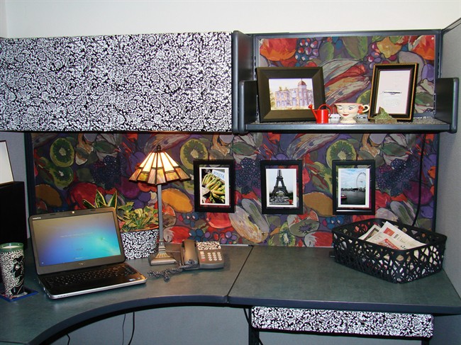 Cubicle decoration store