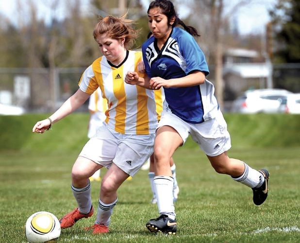 SPORTS-Sr-girls-soccer-zone.jpg