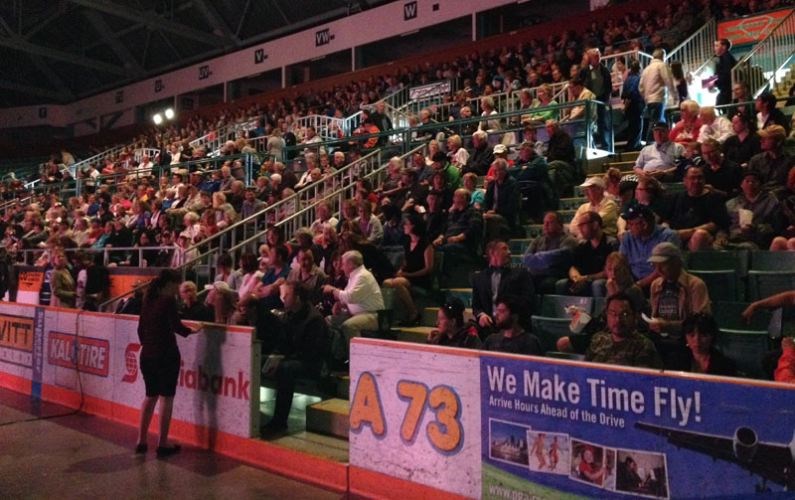 Cougars-in-CN-Centre-bbq.jpg