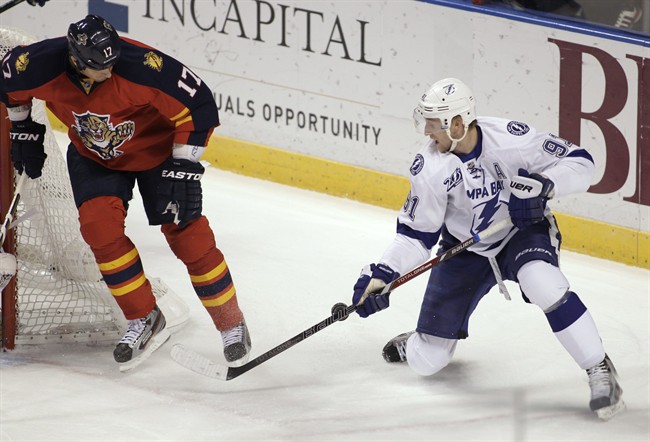 Steven Stamkos scores twice, Lightning put Panthers on brink of elimination  with Game 3 victory - The Boston Globe