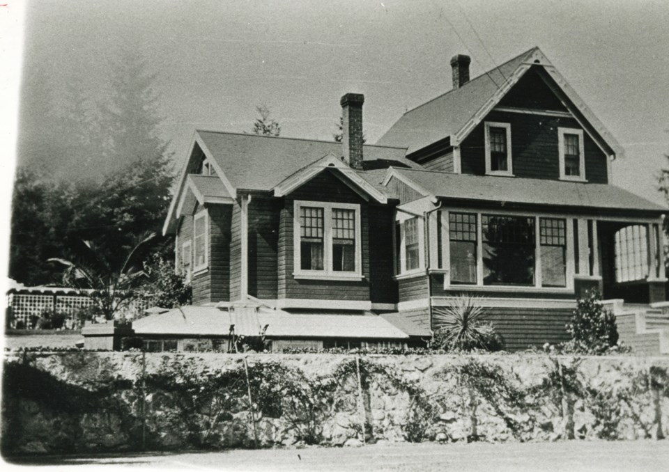 Shaw house archival photo