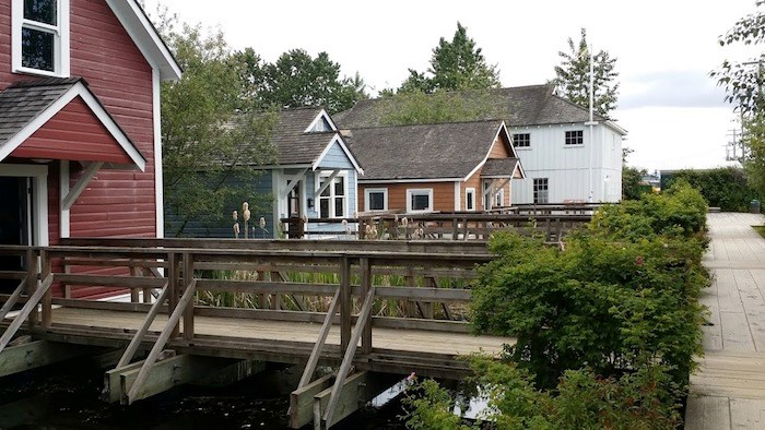 Photos: Britannia Shipyards bunkhouses_0